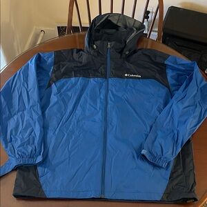 Columbia Men's Two-Tone Blue Raincoat